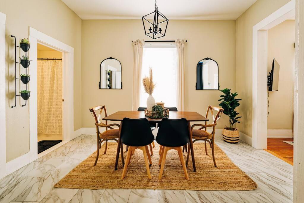 Close To Downtown San Antonio,Tx With Private Backyard And Firepit 外观 照片